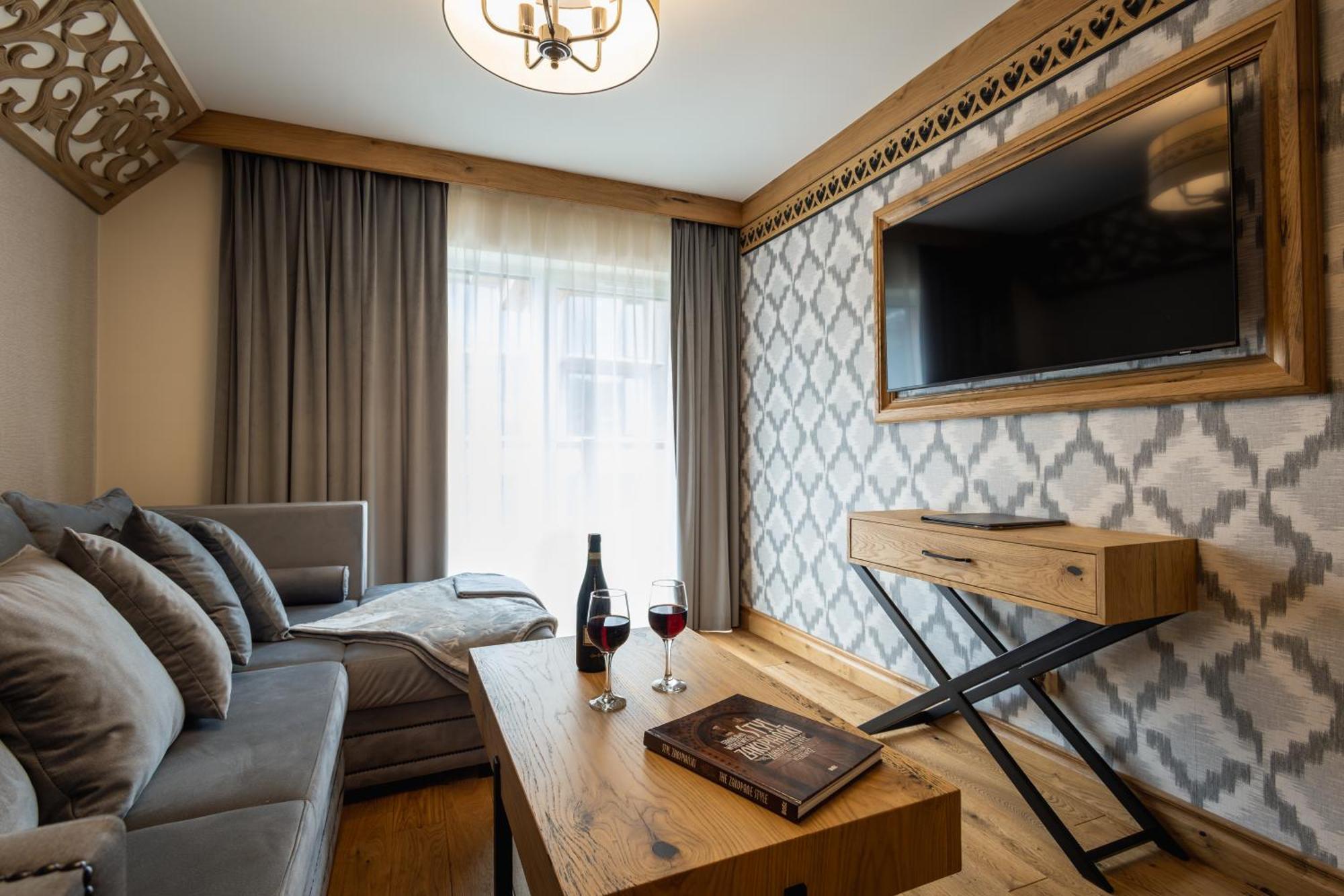 Aparthotel Merynos Zakopane Buitenkant foto